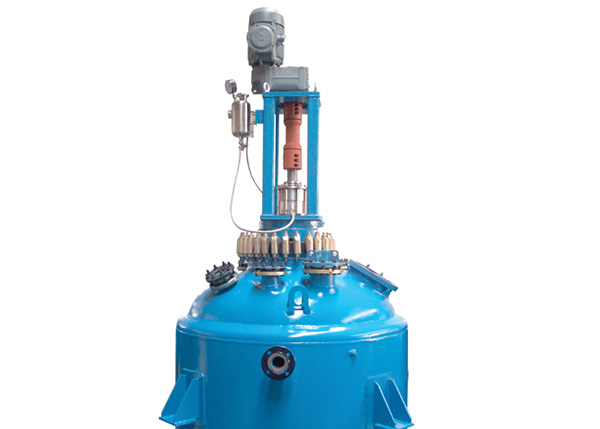 Closed stirring reaction tank