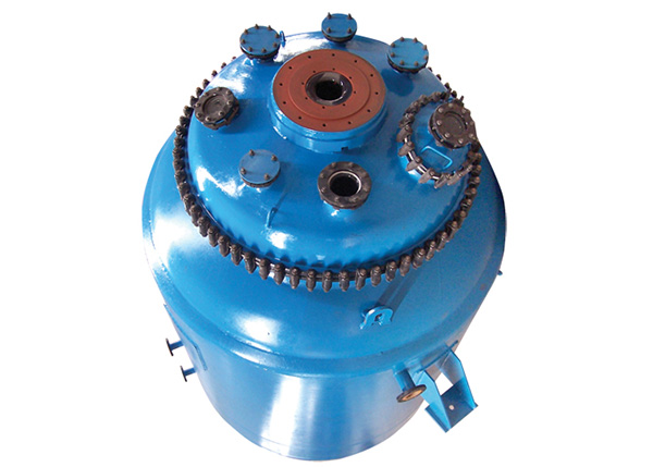 Semi open stirred reaction tank